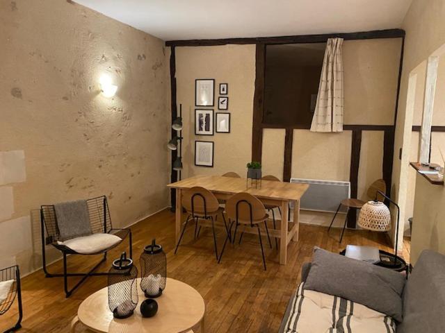Ilot Des Cordeliers Apartment Поатие Екстериор снимка